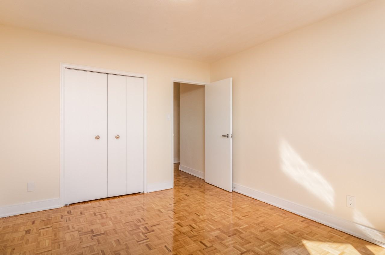 135 Fenelon Drive Toronto - Photo 4 of 10