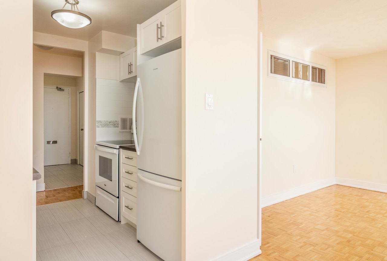 135 Fenelon Drive Toronto - Photo 6 of 10