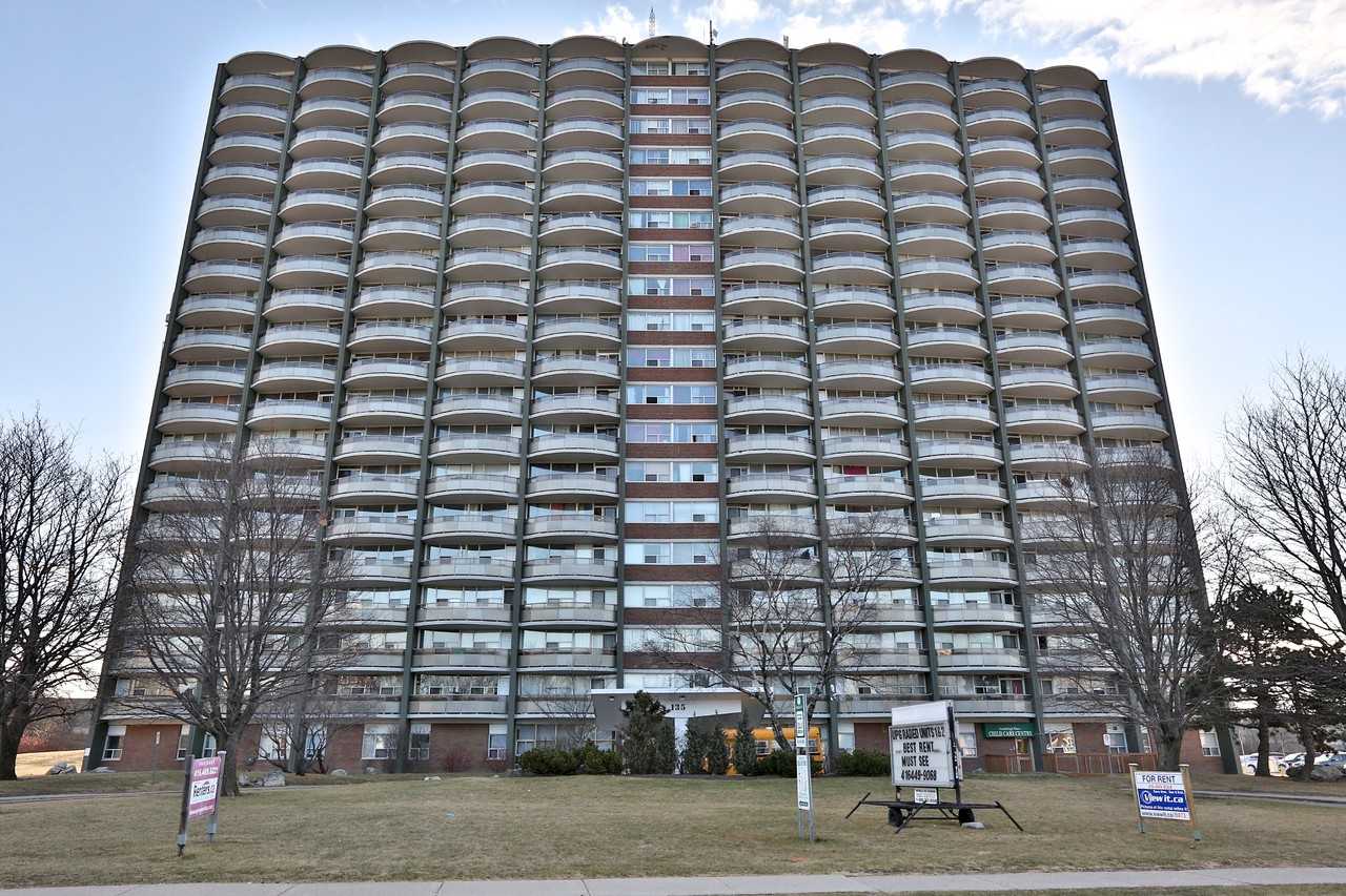 135 Fenelon Drive Toronto - Photo 7 of 10