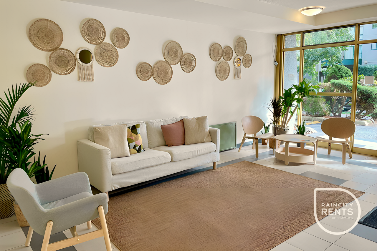 Imperial Apartments - Photo 7 of 50