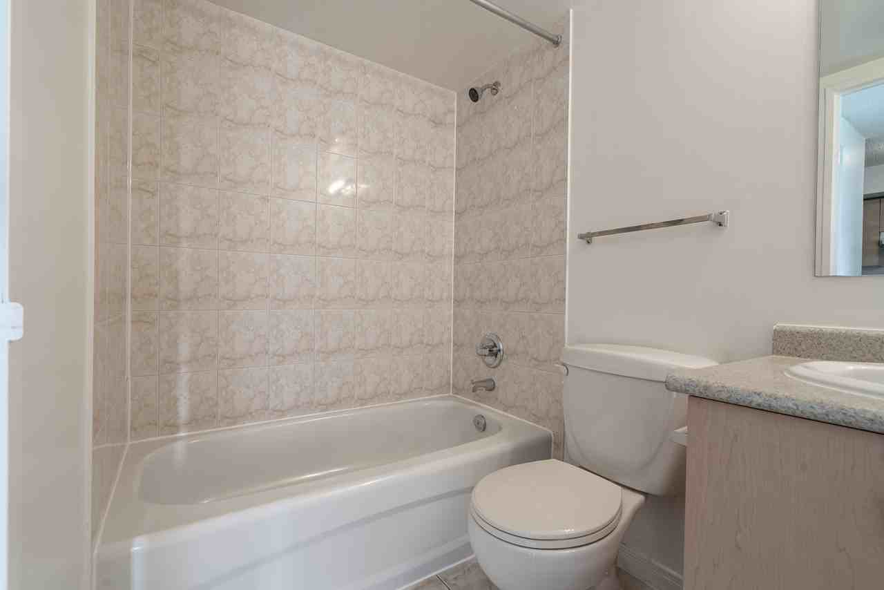 333 Sidney Belsey - Photo 7 of 50