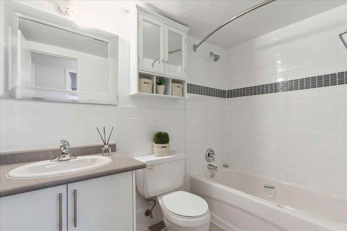 The Heartland Apartments - Photo 6 of 44