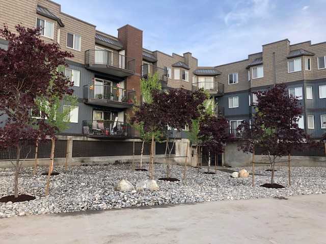 Lakeside Court - Photo 2 of 22