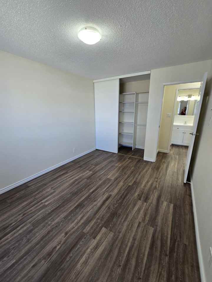 Tiffany Place Apartments - Photo 5 of 31