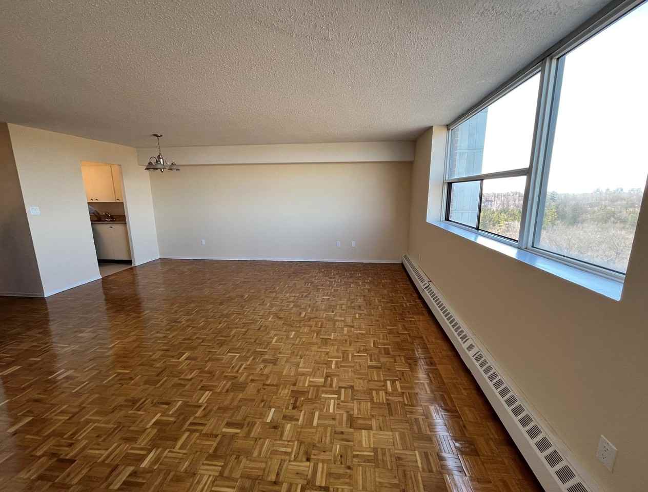 625 Finch Avenue West - Photo 7 of 16