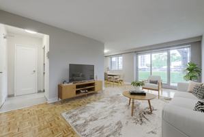 featured image of 1285 Lakeshore Rd E