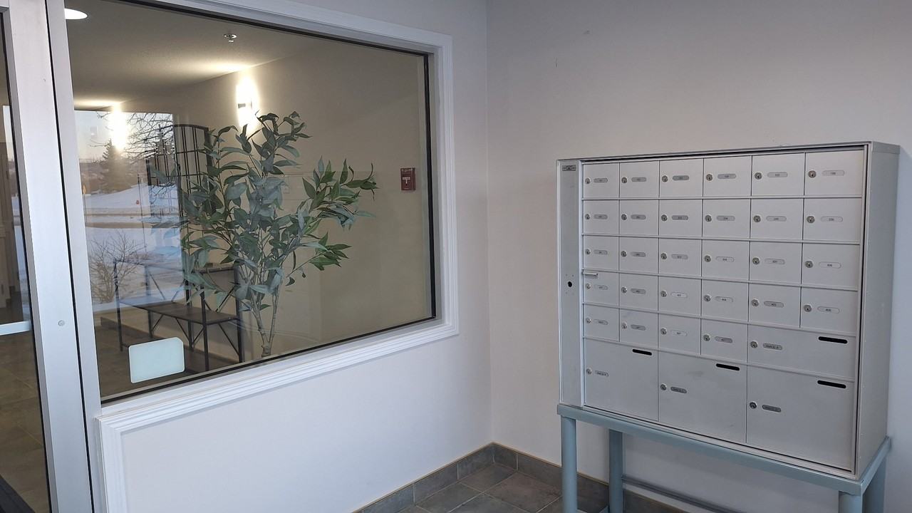 Parkside Suites - Photo 2 of 18