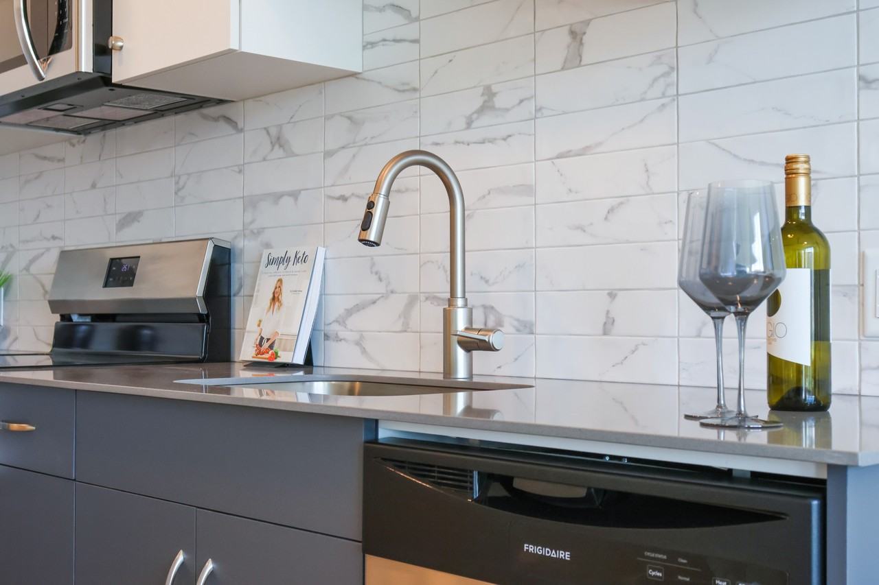 285 Dougall - Photo 4 of 17