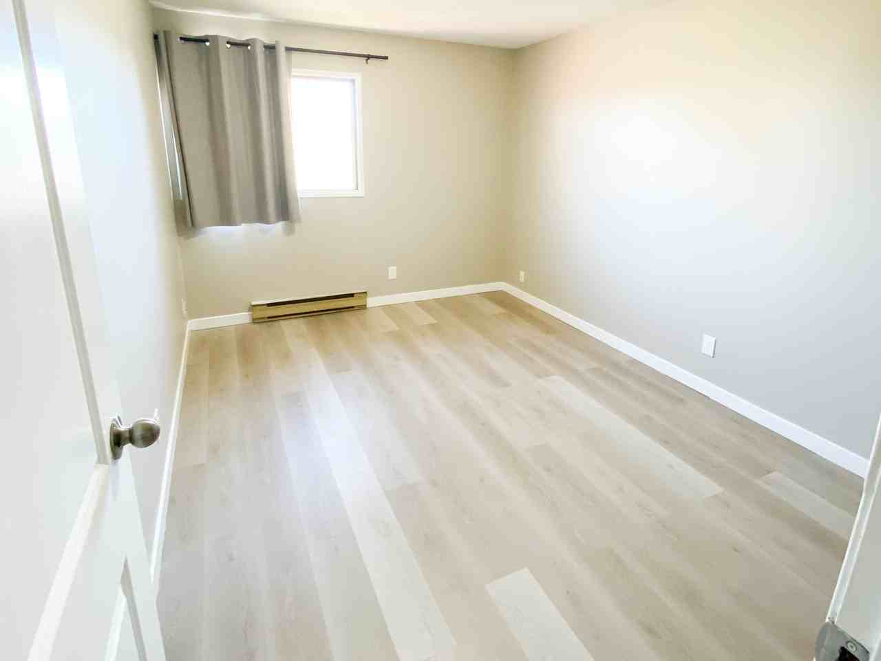 West Pine Apartments - Photo 6 of 15