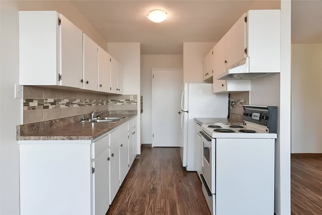 Kingsway Lofts & Apartments - Photo 5 of 23