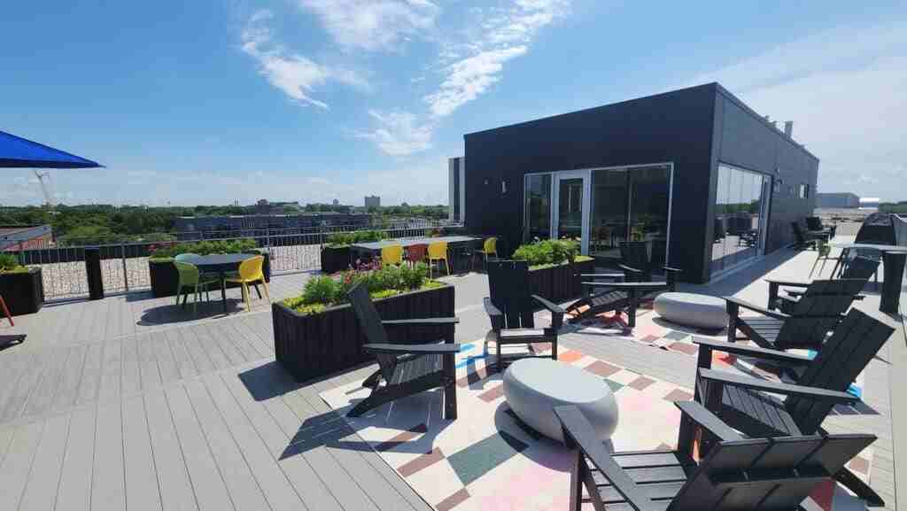 Tudor Apartments - Photo 7 of 13