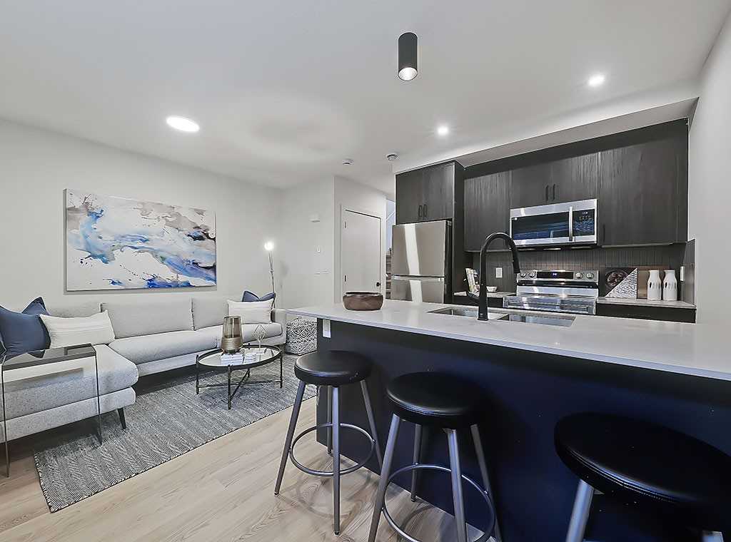 Capital Hill Avas - Photo 3 of 8