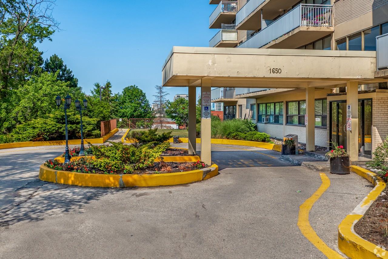 Sunrise Tower Apartments - Photo 6 of 28