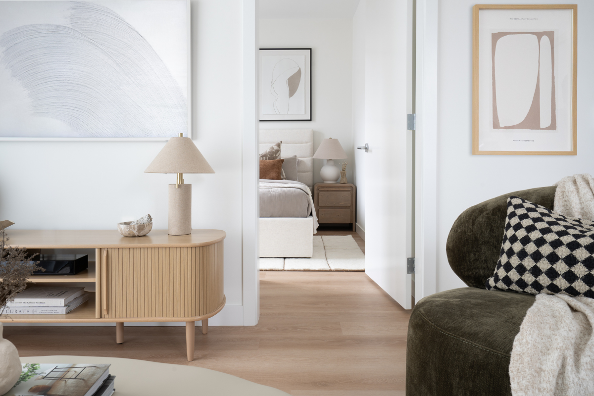 Eastward - Photo 6 of 50