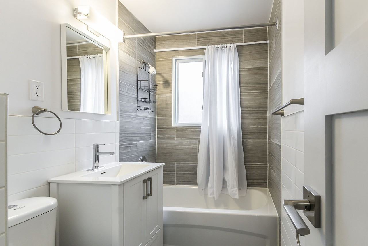 LANCASTER - Photo 5 of 39