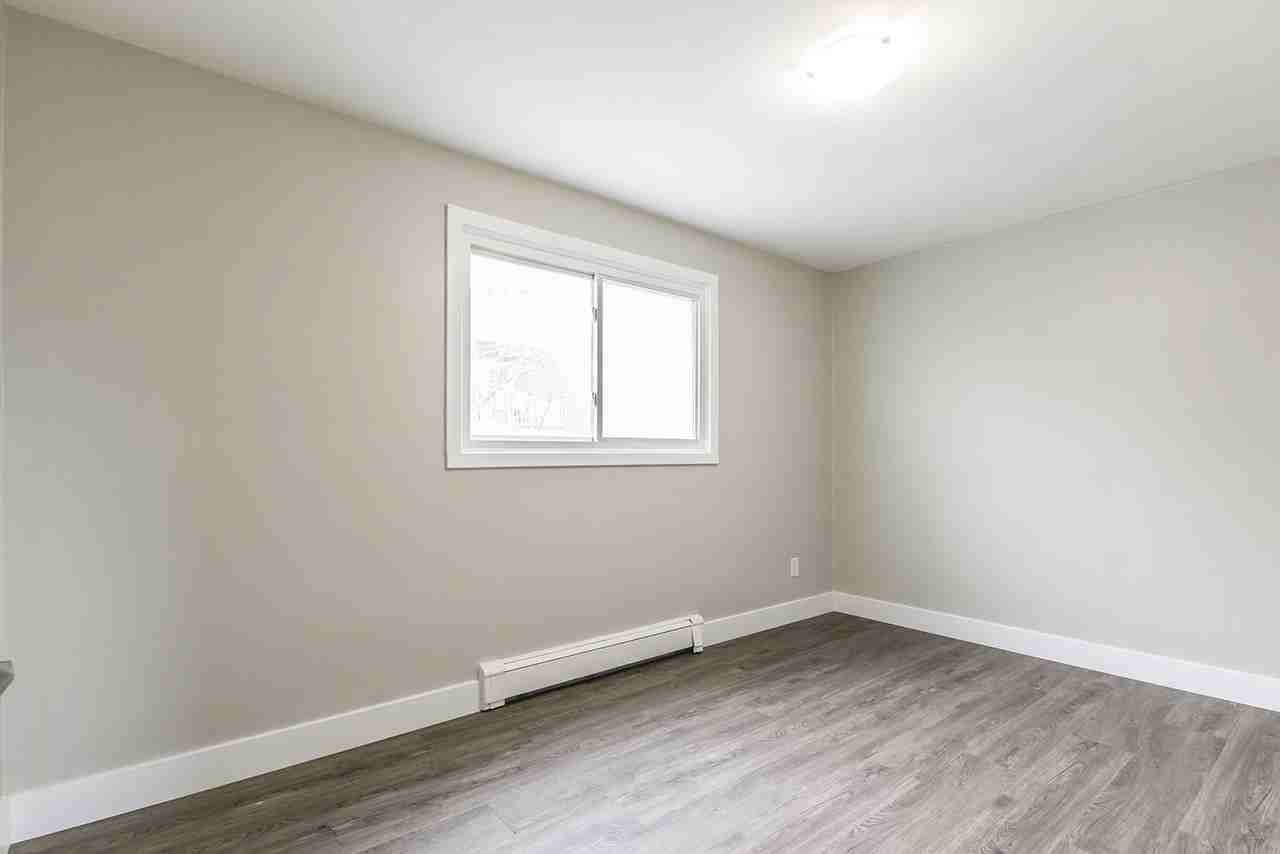 LANCASTER - Photo 6 of 39