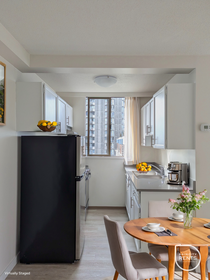 Columbia Place Apartments - Photo 4 of 8