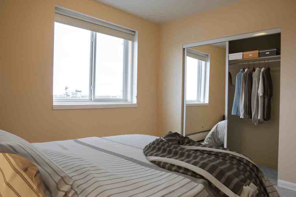 555 River Avenue - Photo 6 of 12