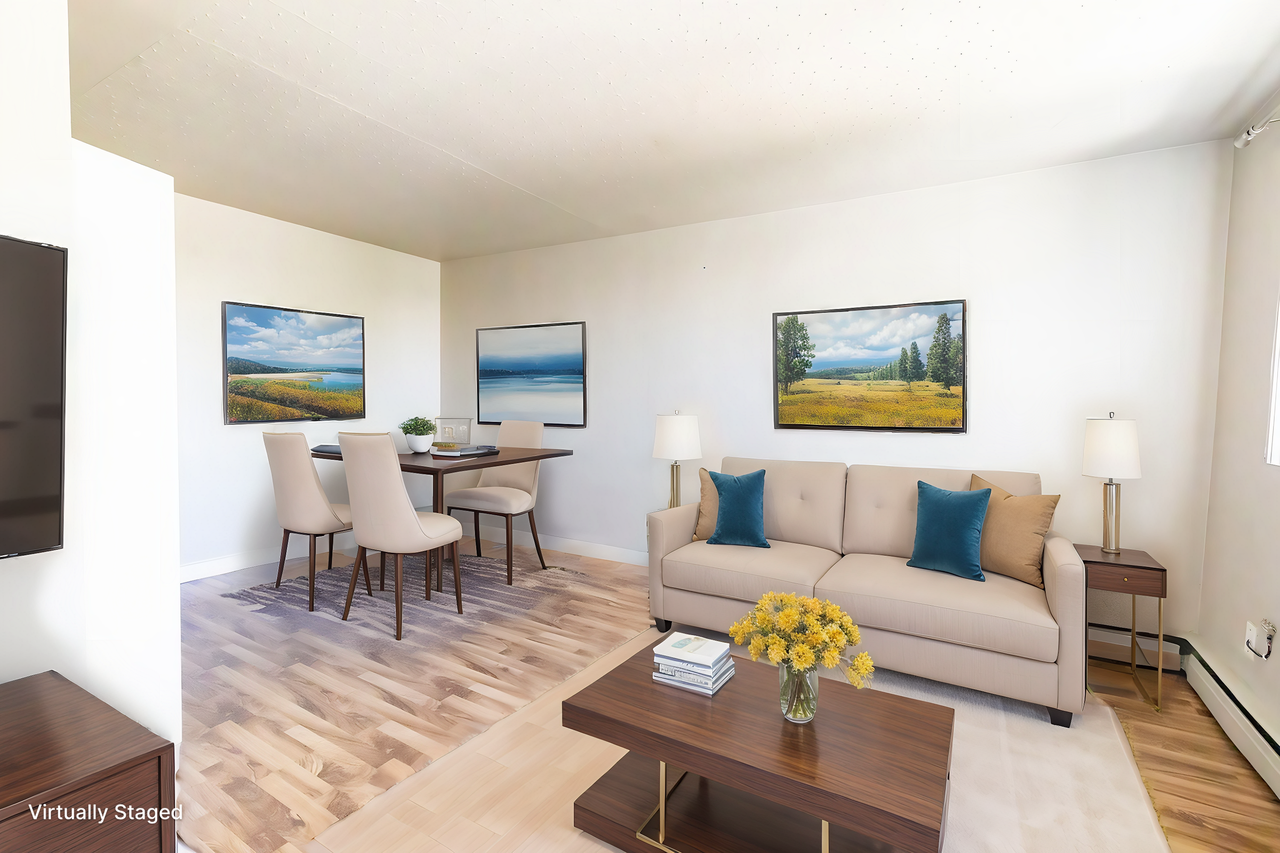 Nazir Manor - Photo 3 of 14