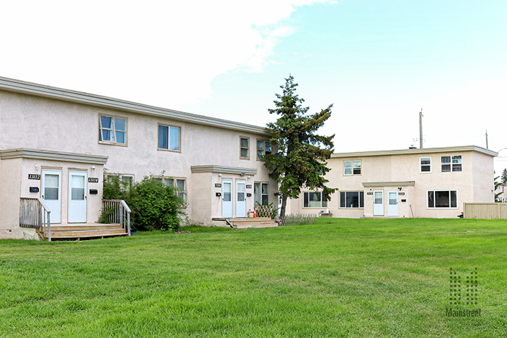 Athlone Park Townhomes - Photo 3 of 13