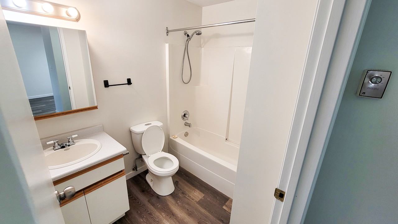 Hanna Estates - Photo 7 of 9