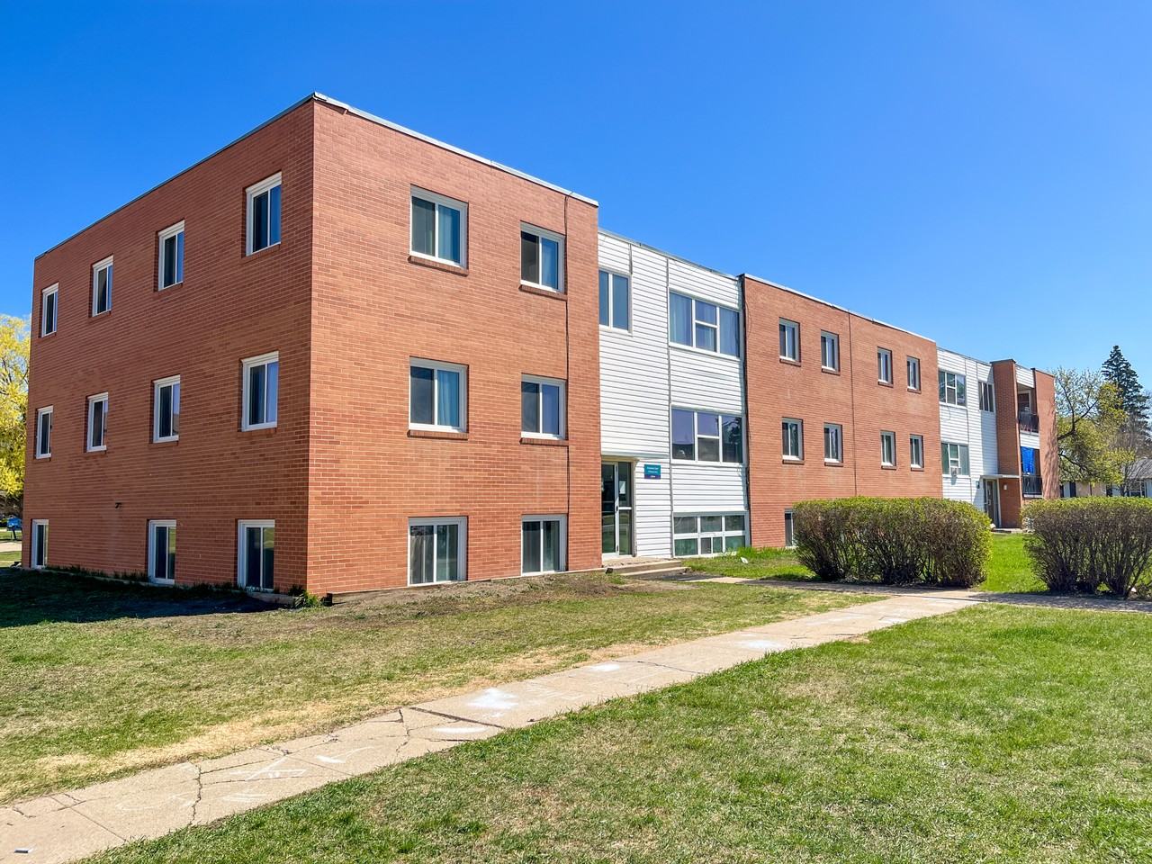 Greystone Court - Photo 4 of 13