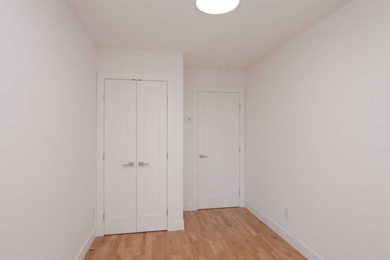 4505-4515 Dupuis Avenue - Photo 6 of 9