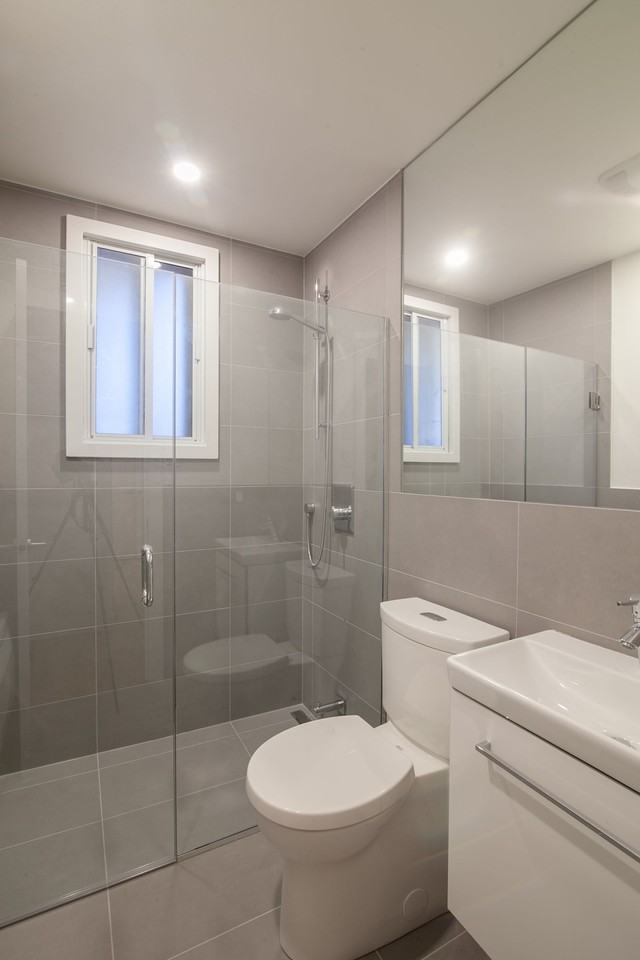 4505-4515 Dupuis Avenue - Photo 7 of 9