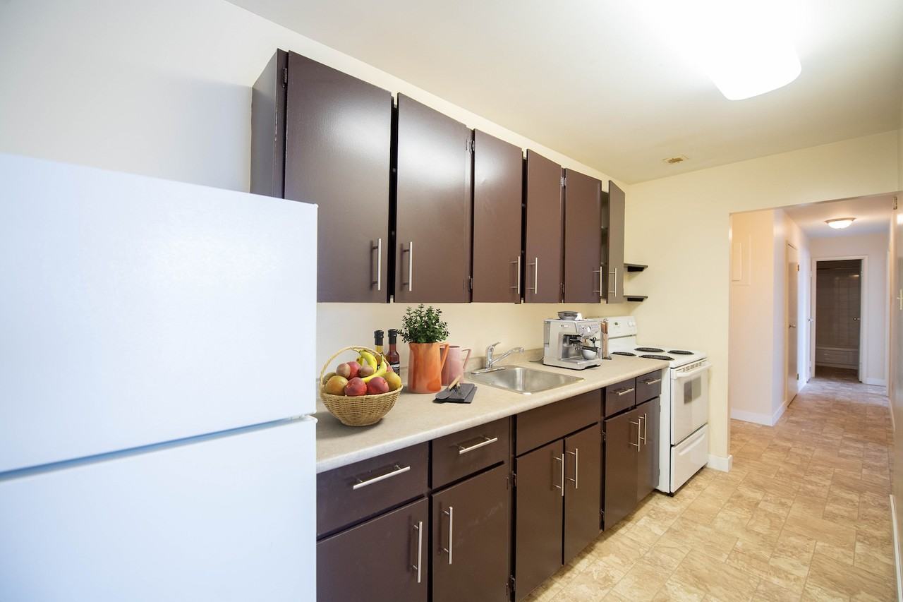 Rembrandt Gardens - Photo 4 of 13