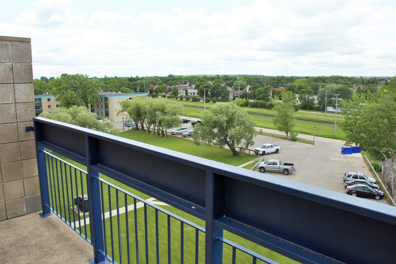 Westminster Court - Photo 6 of 18