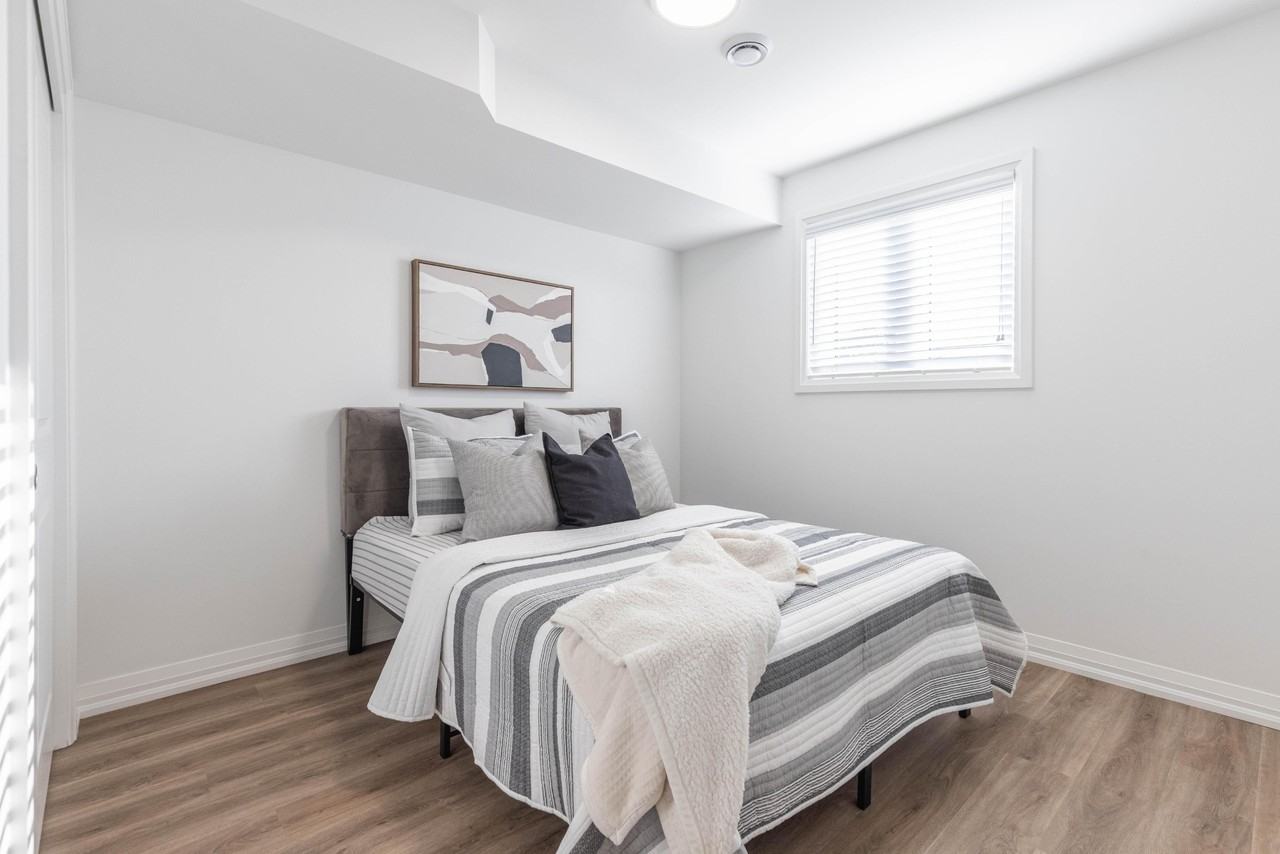 35 Southworth St - Photo 7 of 32