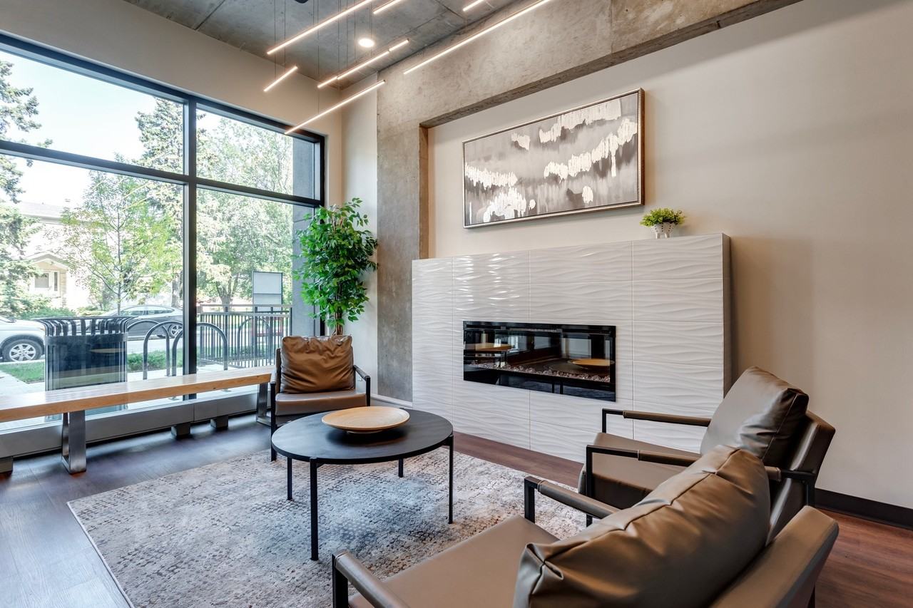 The Willow - Photo 4 of 50