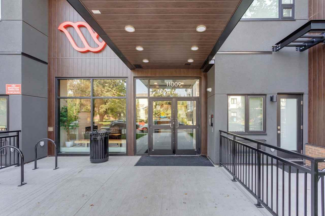 The Willow - Photo 5 of 50