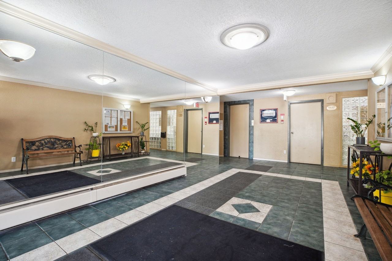 Regency Court - Photo 4 of 10