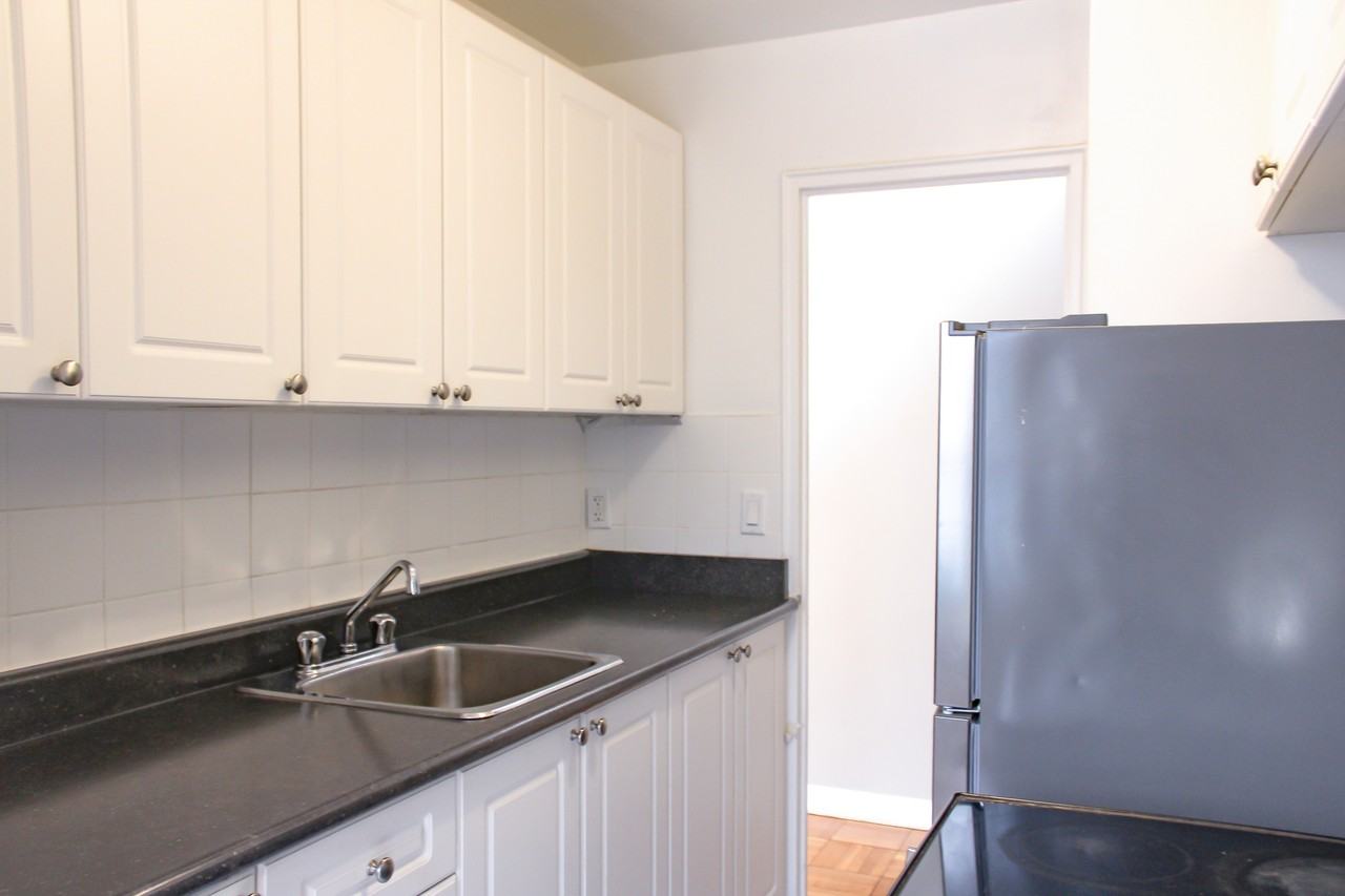 1675-1685 Eglinton Avenue West - Photo 4 of 13