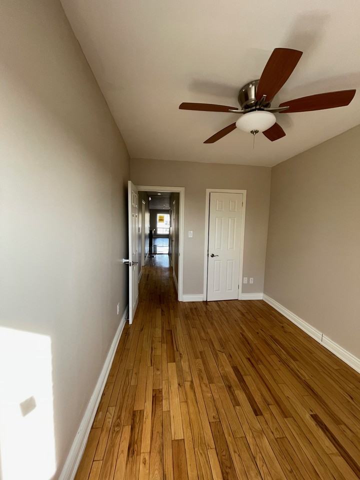 1729 Eglinton Avenue West - Photo 7 of 10