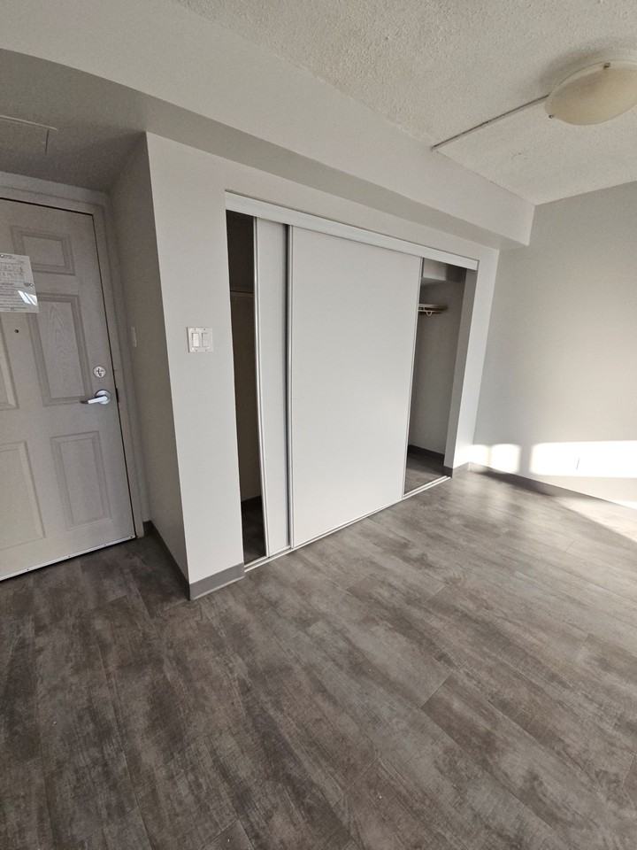 Highland Tower - Photo 5 of 10