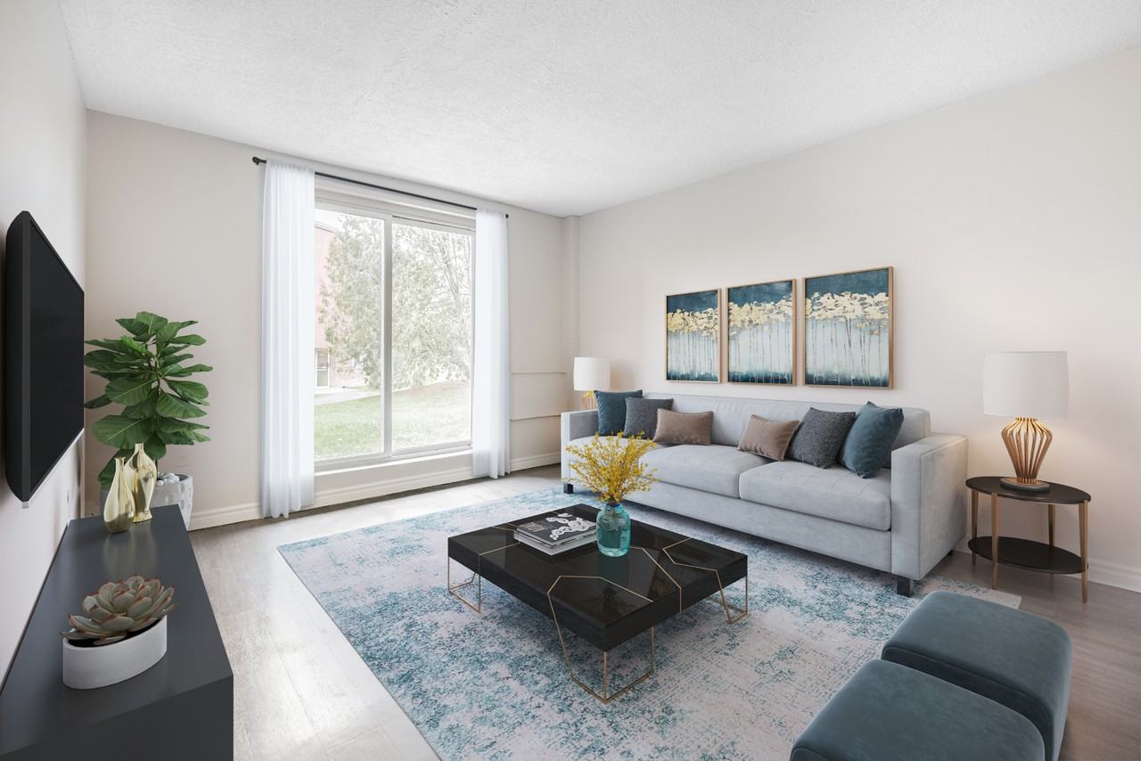 910-912 & 918-922 Wonderland Road South - Photo 4 of 15