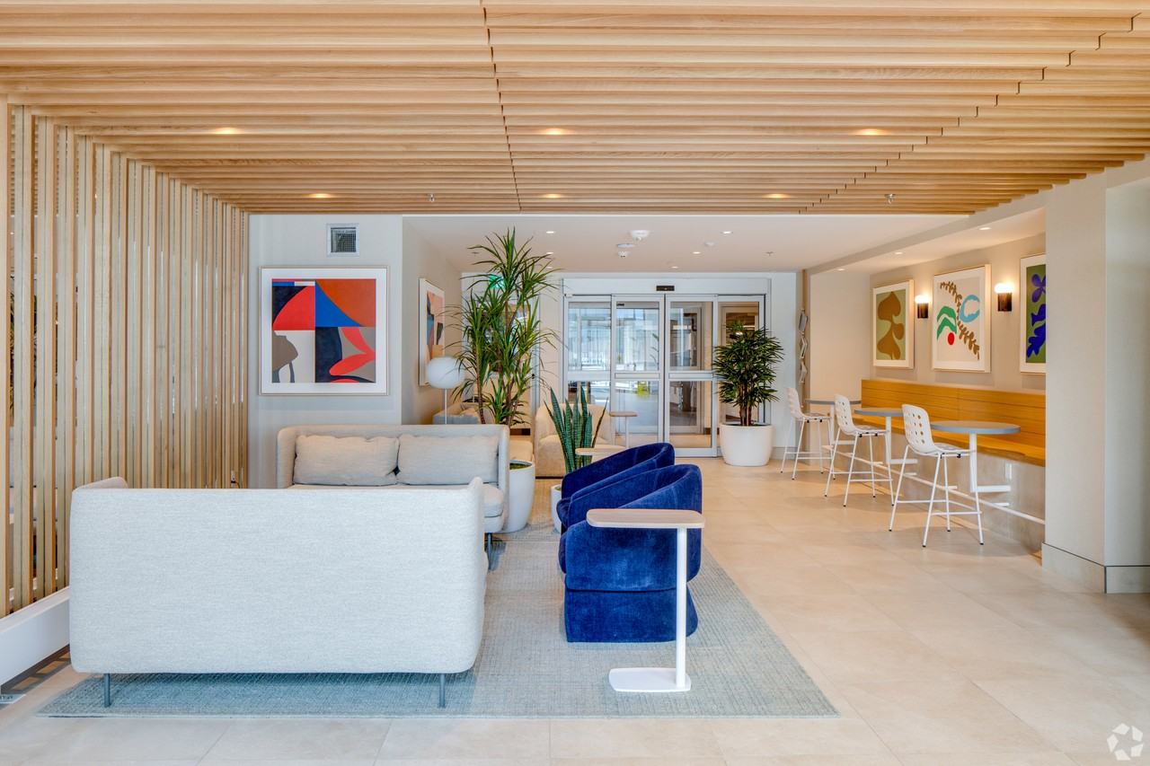 Locale Century City - Photo 6 of 50