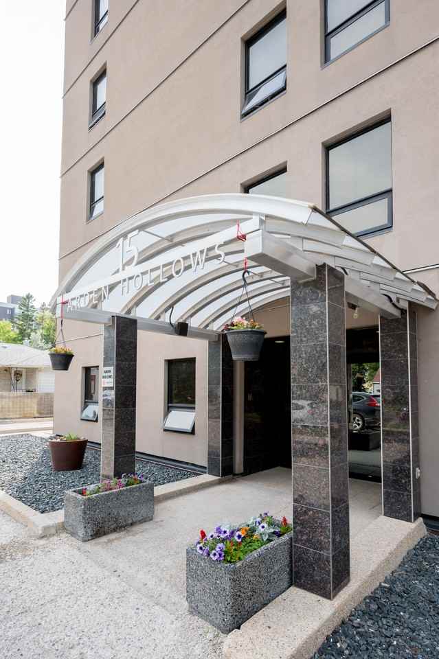 Arden Hollows - Photo 2 of 19