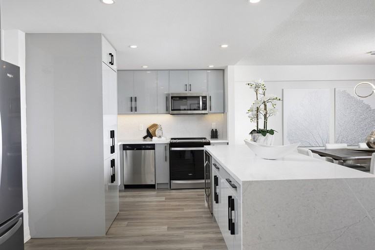 7 Jackes Avenue - Photo 2 of 10