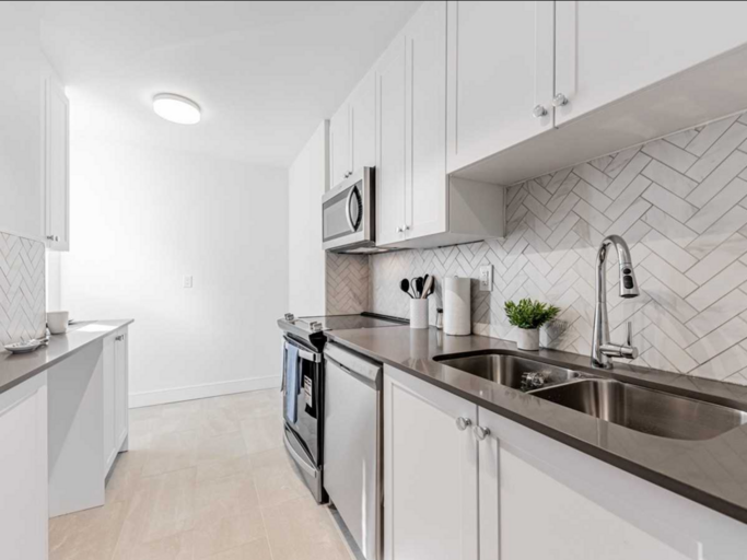 7 Jackes Avenue - Photo 3 of 10