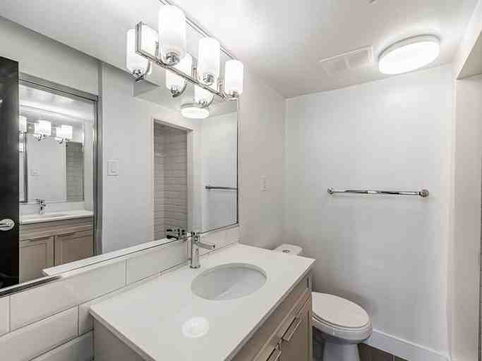 7 Jackes Avenue - Photo 7 of 10