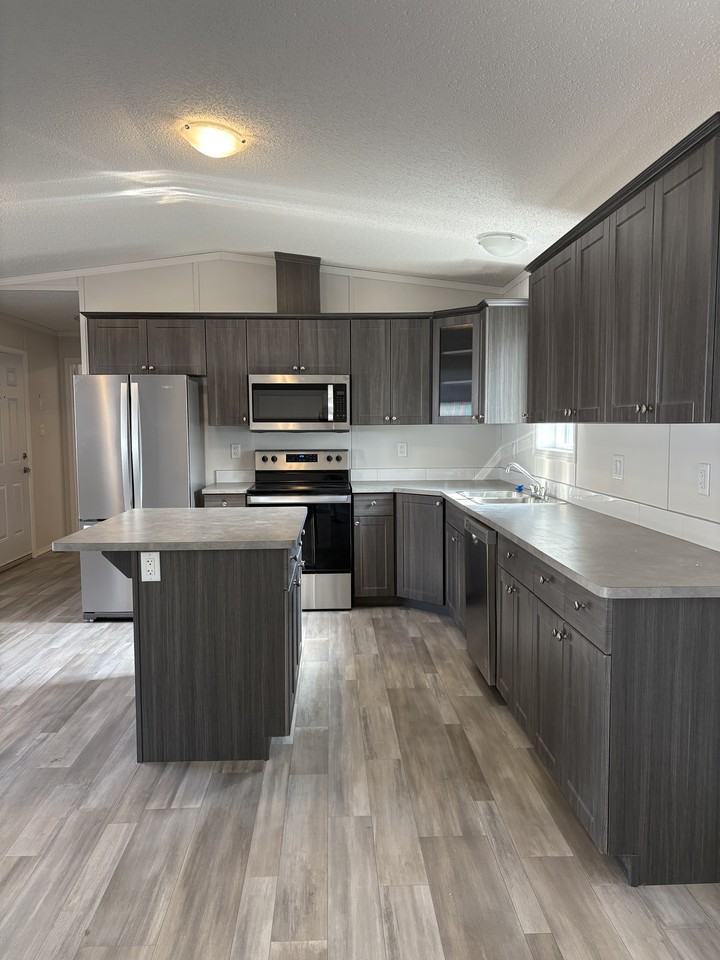 Maple Oak Ridge - Photo 3 of 18