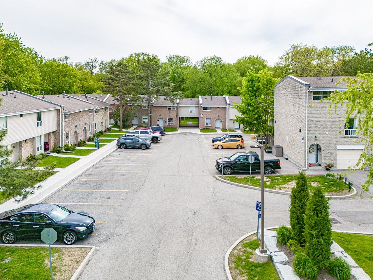 Creekside Townhomes - Photo 7 of 50
