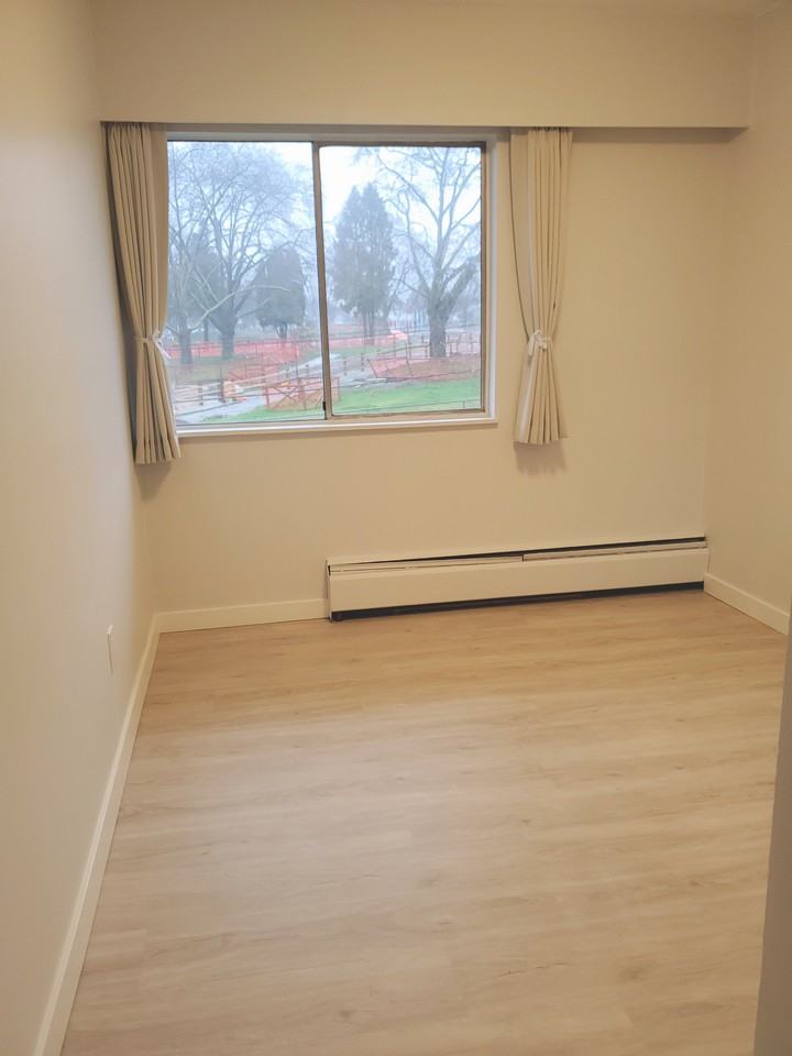 The Berkeley - Photo 4 of 10