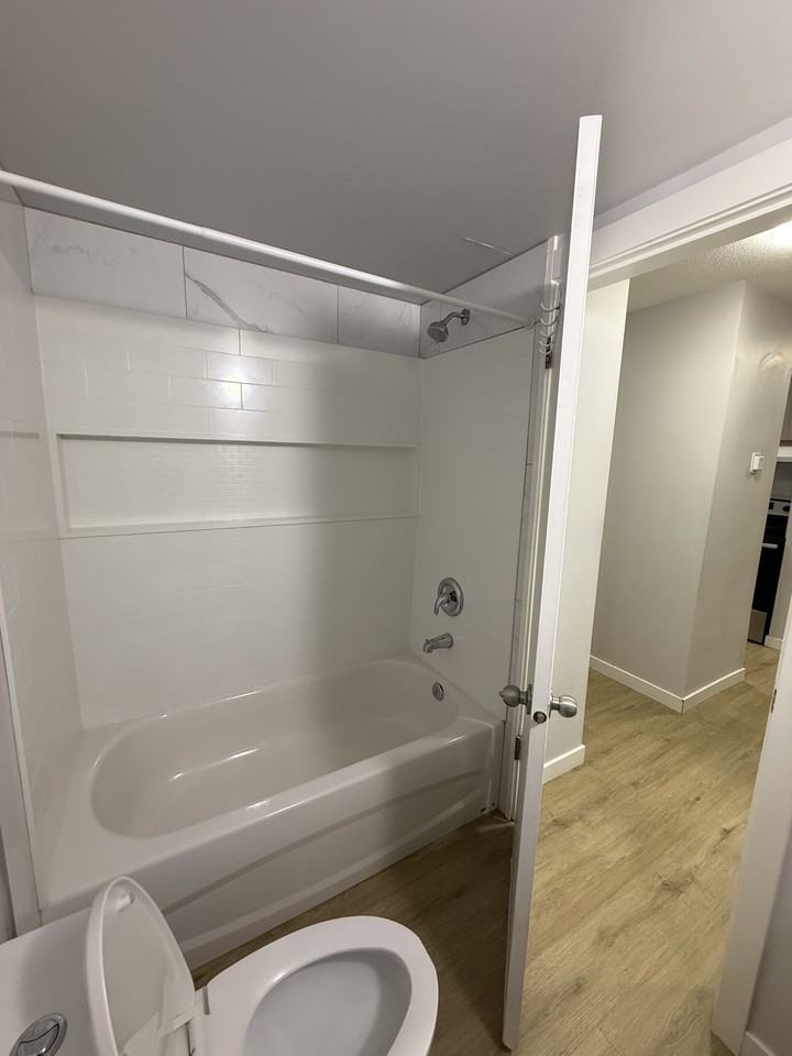 Apollo Apartments - Photo 7 of 35