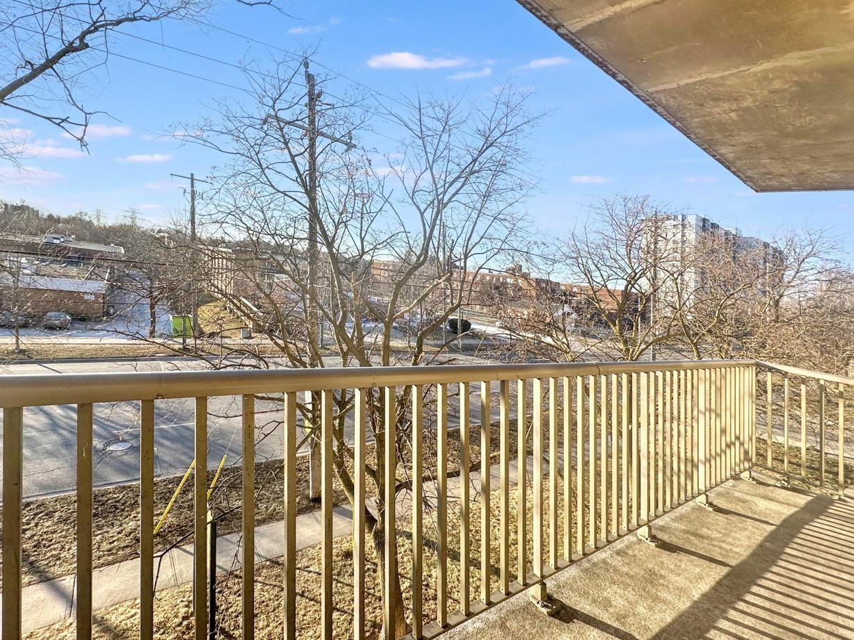 709 Kennedy Apartments - Photo 7 of 17