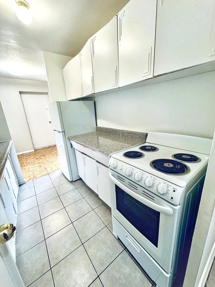 2340 Park Towers Avenue - Photo 2 of 20