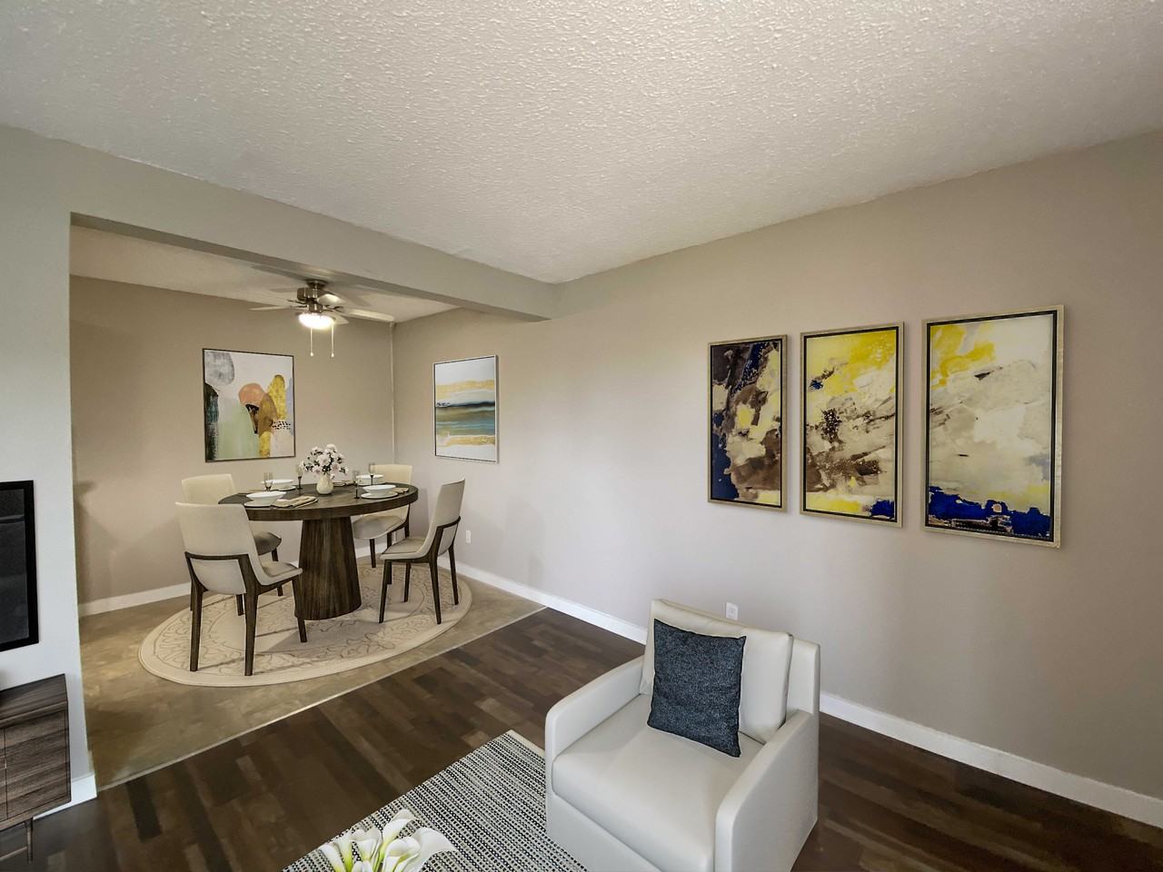 King's Court - Photo 5 of 13